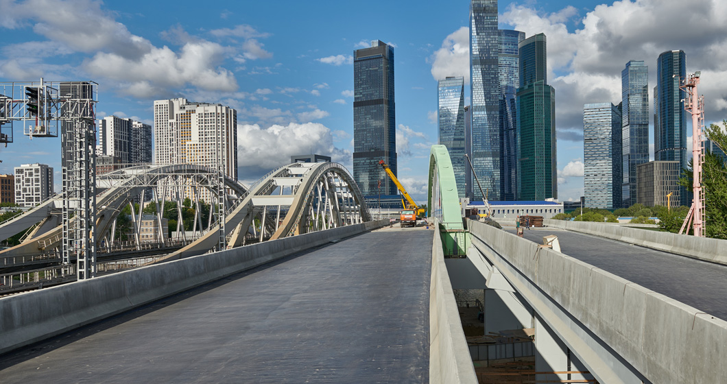 Мост северного дублера Кутузовского проспекта успешно прошел испытания на статическое напряжение и колебания под нагрузкой